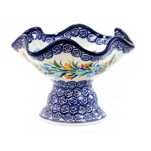 Side view of Giske Bowl Nerka